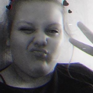 Meet your Posher, Evie